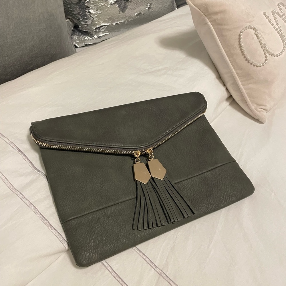 Gray clutch